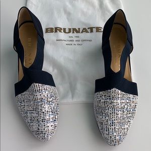 Brunate Blue & White Pumps